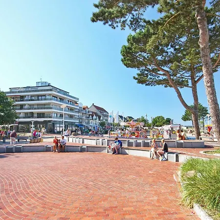 Holiday Strandallee Viii *